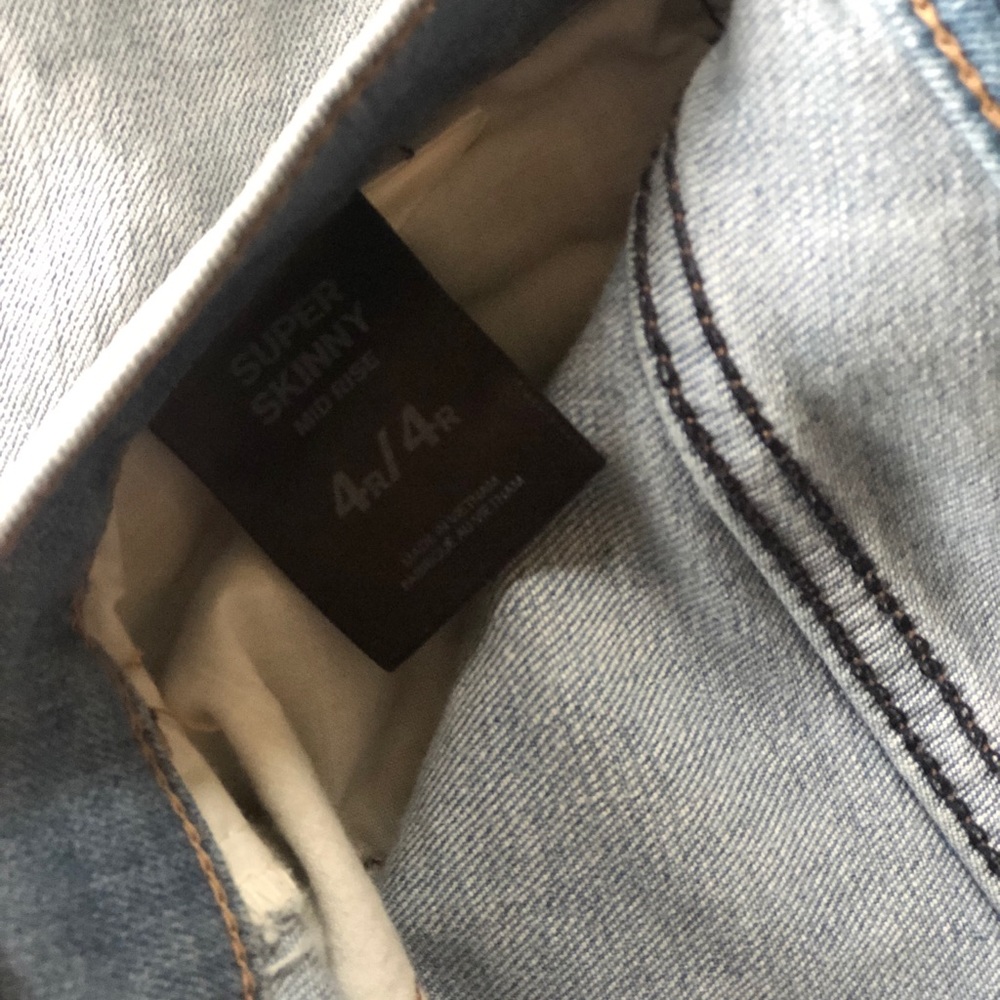 Jeans - Picture 3 of 9